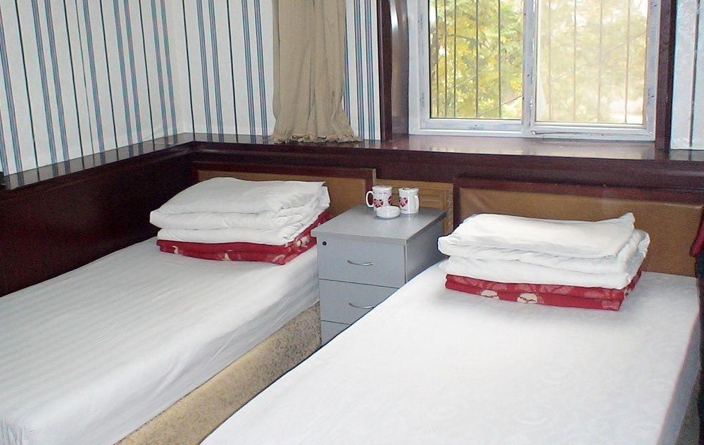 Guangwai Jingbin Hostel West Railway Station Beijing Eksteriør bilde